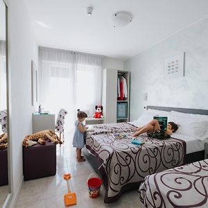 Camera familiare con letto king size